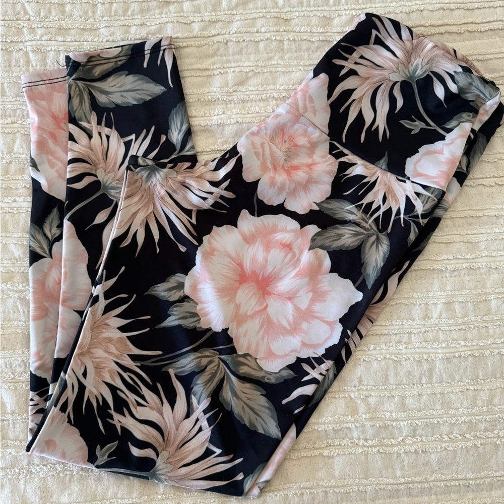 Onzie floral leggings